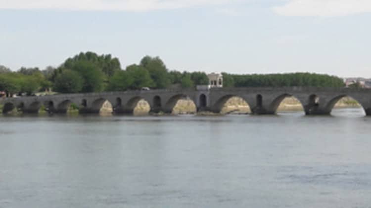 pont de Mimar Sinan à Edirne en Turquie