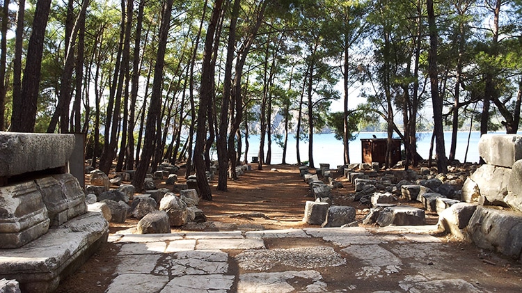 cite antique de phaselis en turquie près d'antalya