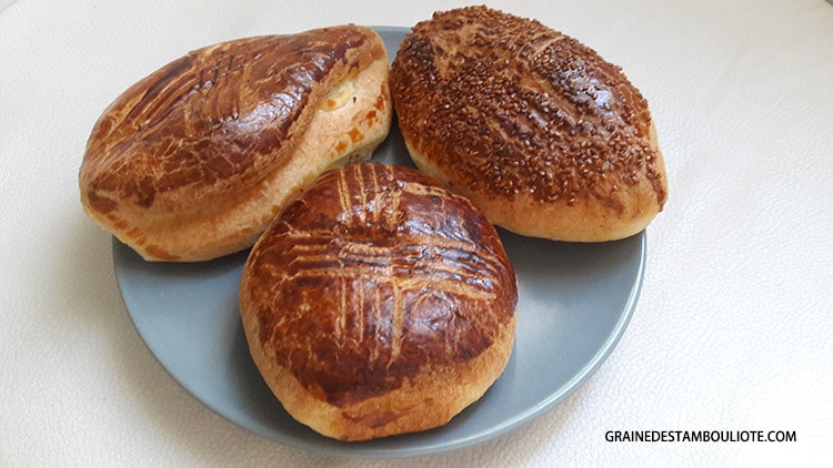 pogaça, petit pain turc comme le simit, spécialité d'Istanbul et Turquie