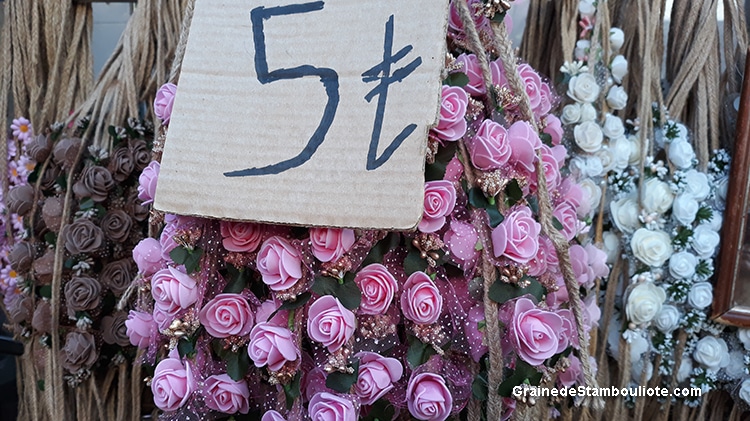 couronnes de fleurs en vente sur les îles aux Princes