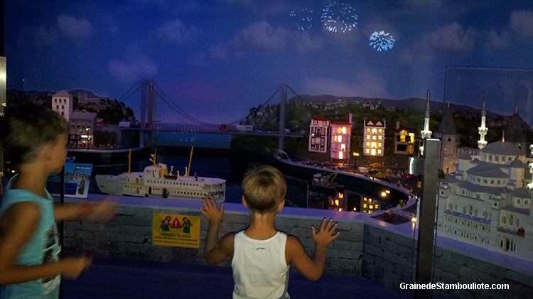 parc Legoland, construction en légo de la maquette d'Istanbul et parc d'attraction