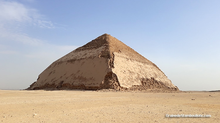 Pyramide Rhomboïdale, plateau de Dachour, Le Caire, Egypte
