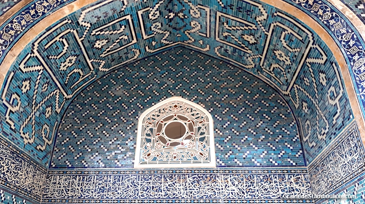 Pavillon aux céramiques ou kiosque émaillé, musée archéologique Istanbul, style Perse