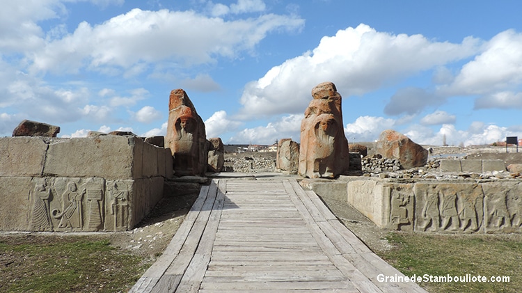 porte des spinx, alaca hoyuk, hittites, hatti, orthostates