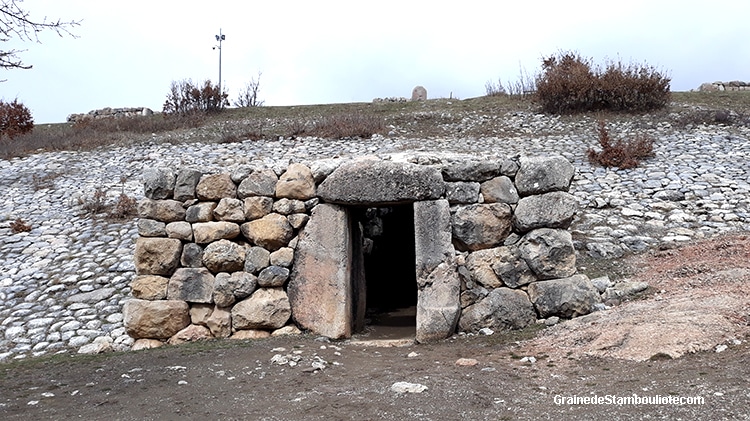 yerkapi, porte des sphinx, poterne, pyramide, hattusa, capitale Hittite