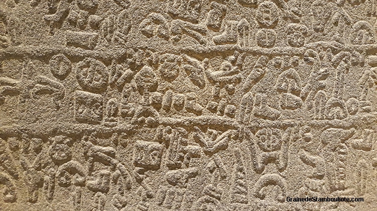 hiéroglyphes Hittites, Hattusa, langue louvite